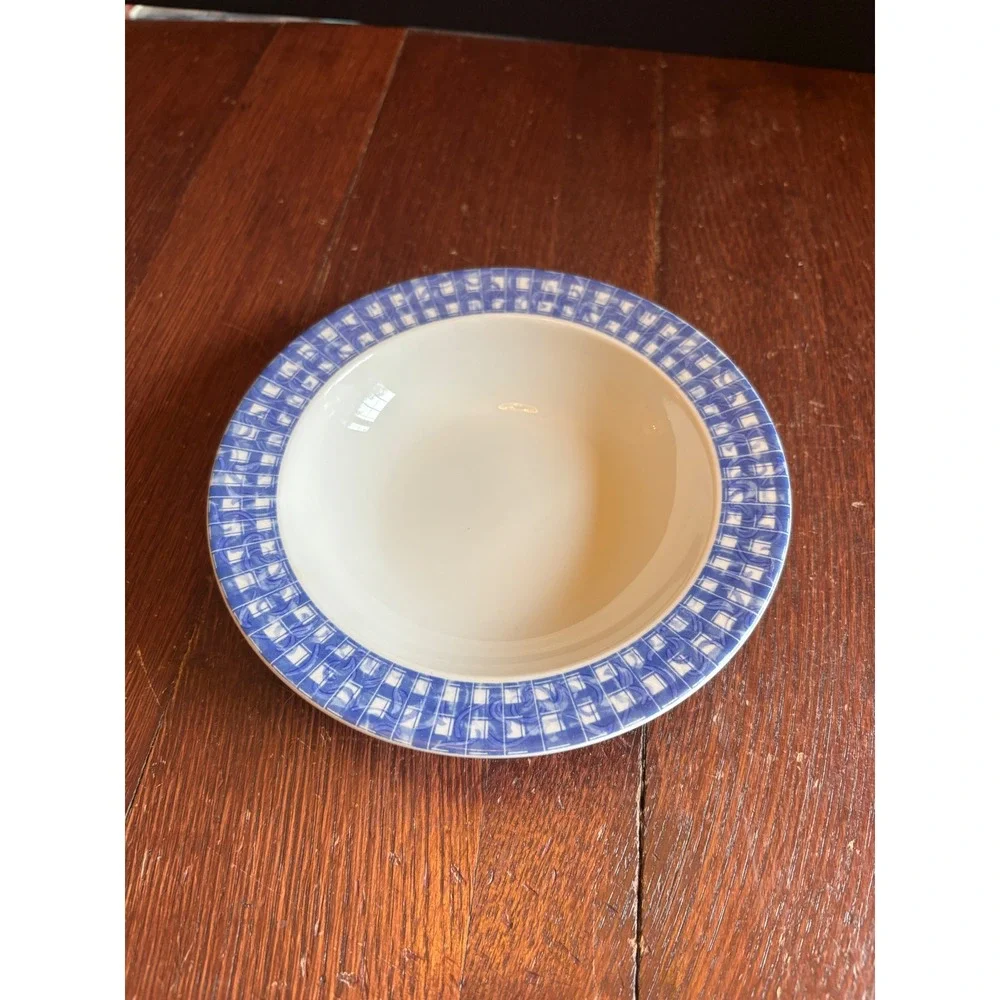 Oneida  Blue Heather Rimmed Soup Bowl Porcelain Blue White Gingham 7.25